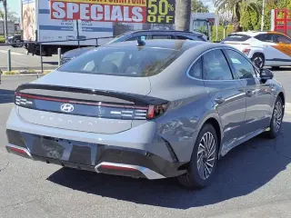 Hyundai SONATA Hybrid 2026 SEL 4dr Sedán