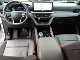 Ford Explorer 2025 AWD Platinum 4dr SUV