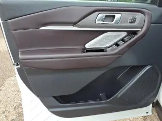 Ford Explorer 2025 AWD Platinum 4dr SUV