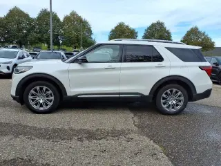 Ford Explorer 2025 AWD Platinum 4dr SUV