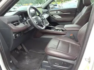 Ford Explorer 2025 AWD Platinum 4dr SUV