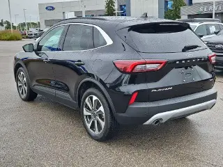 Ford Escape 2023 4x4 Platinum 4p SUV
