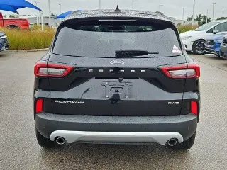 Ford Escape 2023 4x4 Platinum 4p SUV