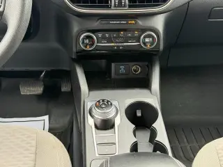 Ford Escape Plug-In Hybrid 2021 SE 4dr SUV