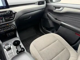 Ford Escape Plug-In Hybrid 2021 SE 4dr SUV