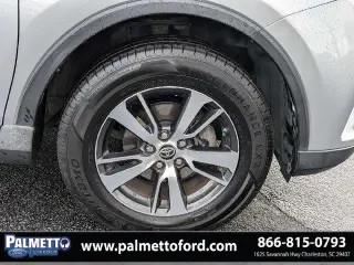 Toyota RAV4 2017 XLE 4p SUV
