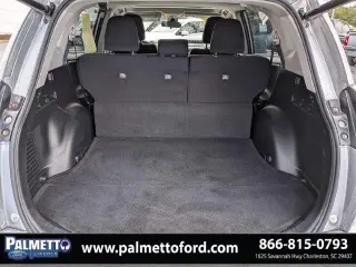 Toyota RAV4 2017 XLE 4p SUV