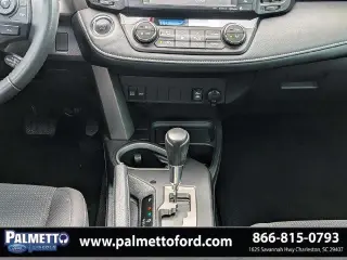 Toyota RAV4 2017 XLE 4p SUV