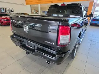 Ram 1500 2021 4x4 Big Horn 4dr Crew Cab 5.6 ft. SB Pickup