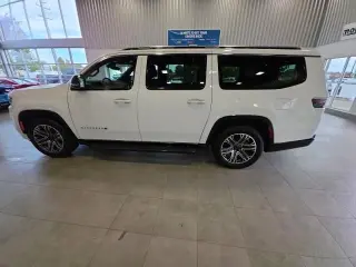 Jeep Wagoneer L 2023 4x4 Serie II 4p SUV