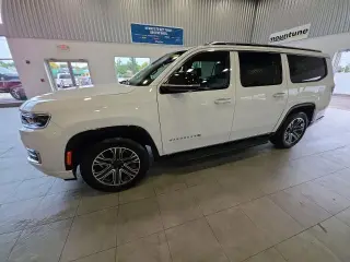 Jeep Wagoneer L 2023 4x4 Serie II 4p SUV