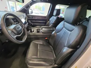 Jeep Wagoneer L 2023 4x4 Serie II 4p SUV