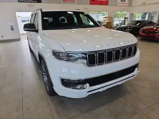 Jeep Wagoneer L 2023 4x4 Serie II 4p SUV