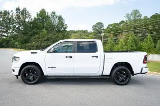 Ram 1500 2023 4x4 Big Horn 4p Cab Camioneta de 5.6 ft. SB