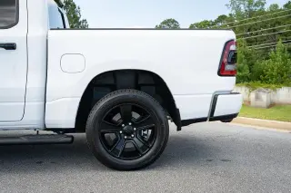Ram 1500 2023 4x4 Big Horn 4p Cab Camioneta de 5.6 ft. SB