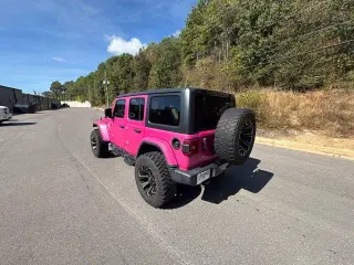 Jeep Wrangler Unlimited 2018 4x4 Sport 4p SUV (lanzamiento a mitad del año)