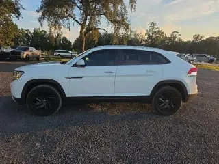 Volkswagen Atlas Cross Sport 2022 V6 SE 4dr SUV con Tecnología