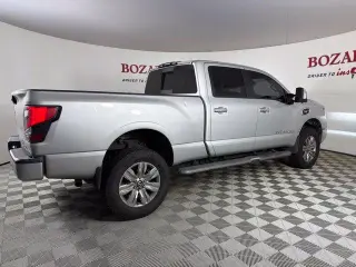Nissan Titan XD 2020 4x4 SL 4dr Crew Cab 6.6 ft. LB