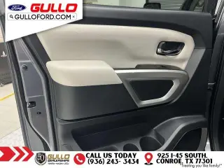 Nissan Titan 2023 4x4 SV 4p Crew Cab 5.6 ft. CB