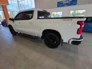 Chevrolet Silverado 1500 2023 4x4 RST 4dr Crew Cab 6.6 ft. SB