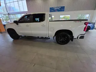 Chevrolet Silverado 1500 2023 4x4 RST 4dr Crew Cab 6.6 ft. SB