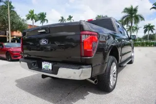 Ford F-150 2024 4x4 XLT 4dr SuperCrew 6.5 ft. SB Metálica Bronce