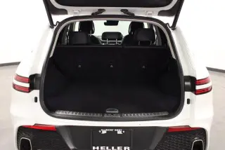 Genesis GV70 2025 AWD 2.5T Estándar 4p SUV