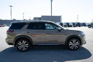 Nissan Pathfinder 2023 Platinum 4dr SUV