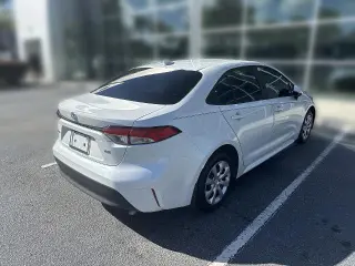 Toyota Corolla 2026 LE Sedán de 4 puertas