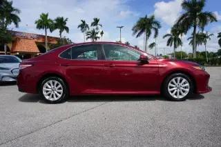 Toyota Camry 2020 LE 4dr Sedán