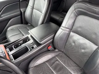 Lincoln Aviator 2023 AWD Reserve 4dr SUV