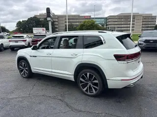 Volkswagen Atlas 2025 AWD SEL Premium R-Line 4Motion SUV de 4 puertas