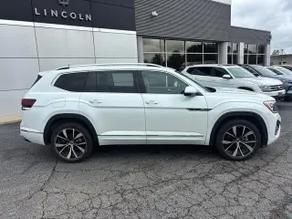 Volkswagen Atlas 2025 AWD SEL Premium R-Line 4Motion SUV de 4 puertas