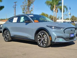 Ford Mustang Mach-E 2023 Premium 4dr SUV