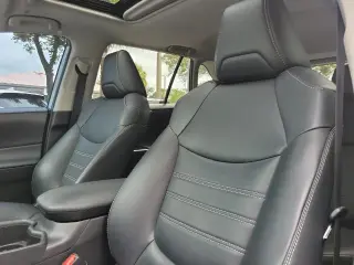 Toyota RAV4 2024 XLE Premium 4p SUV