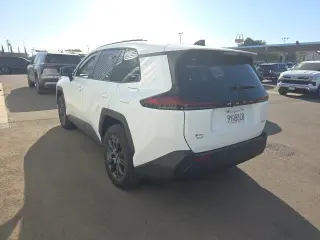 Toyota RAV4 2026 AWD LE 4dr SUV