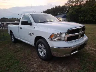 Ram 1500 Clásico 2023 4x2 Tradesman 2dr Regular Cab 8 ft. LB Pickup