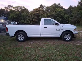 Ram 1500 Clásico 2023 4x2 Tradesman 2dr Regular Cab 8 ft. LB Pickup