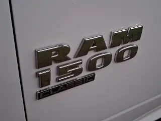 Ram 1500 Clásico 2023 4x2 Tradesman 2dr Regular Cab 8 ft. LB Pickup