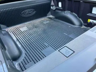 Ford F-150 2023 4x4 XLT 4dr SuperCrew 5.5 ft. SB