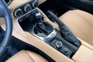 Mazda MX-5 Miata RF 2025 Grand Touring 2dr Convertible 6M