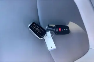 Toyota RAV4 2025 XLE Premium 4dr SUV