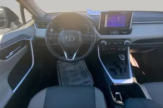 Toyota RAV4 2025 XLE Premium 4dr SUV