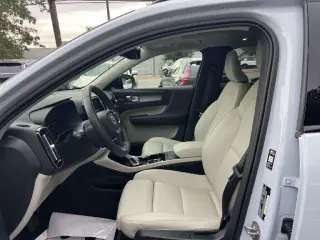 Volvo XC40 2026 AWD B5 Plus 4dr SUV