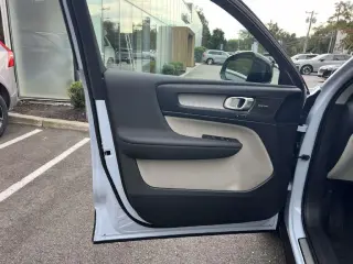 Volvo XC40 2026 AWD B5 Plus 4dr SUV