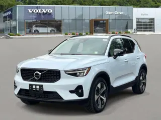Volvo XC40 2026 AWD B5 Plus 4dr SUV