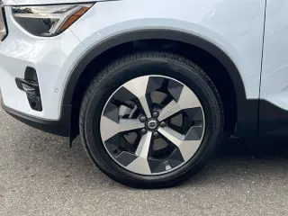 Volvo XC40 2026 AWD B5 Plus 4dr SUV