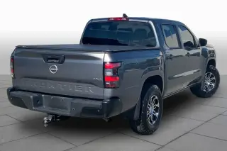 Nissan Frontera 2022 4x4 S 4p. Cabina de Tripulación 5 pies de CB