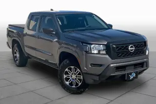 Nissan Frontera 2022 4x4 S 4p. Cabina de Tripulación 5 pies de CB