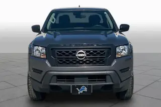 Nissan Frontera 2022 4x4 S 4p. Cabina de Tripulación 5 pies de CB